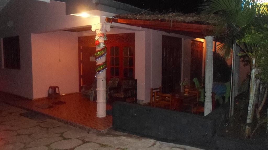 Thisal Guest House Polonnaruwa Εξωτερικό φωτογραφία